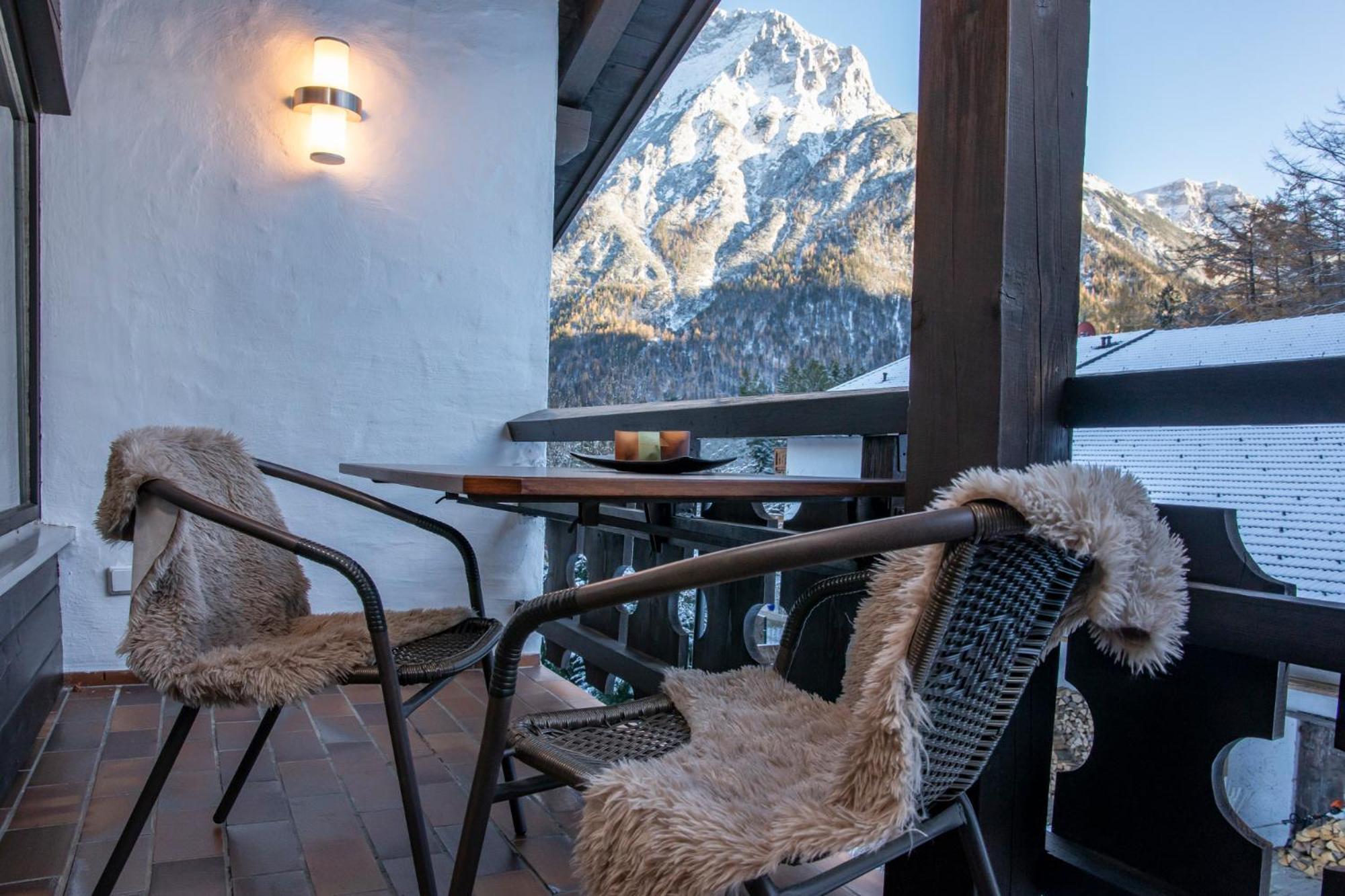 Ferienhaus Zauberberg - Magie Der Alpen - By Loewenherz Mittenwald Eksteriør bilde